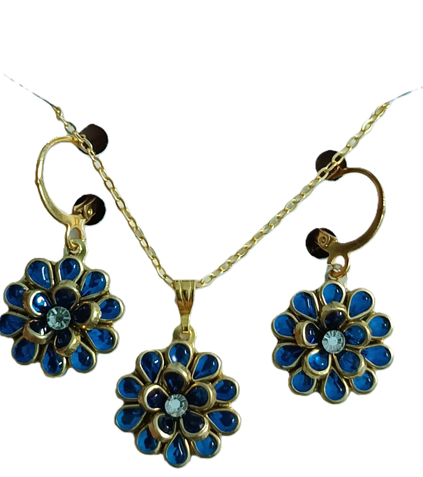 Charming Kundan Stone Daisy Flower Necklace and Earrings set