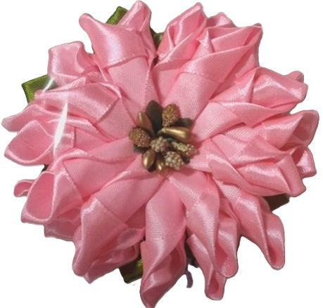 Grand Looking Shell Shaped Ribbon Hair Clip (Single Piece)