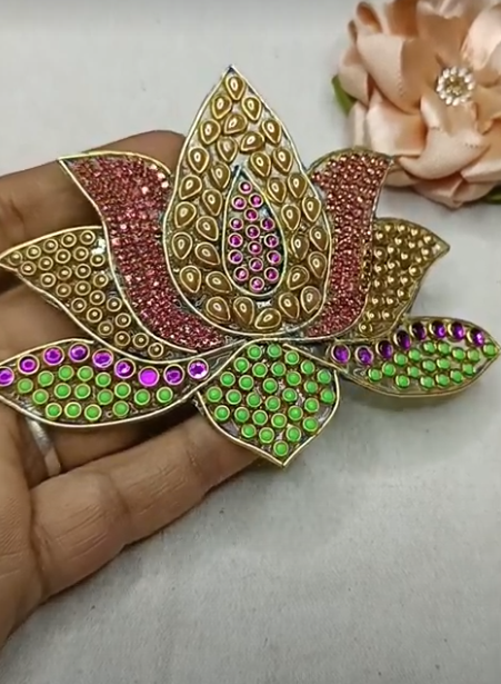 Elegant Lotus Flower Center Hair Clip