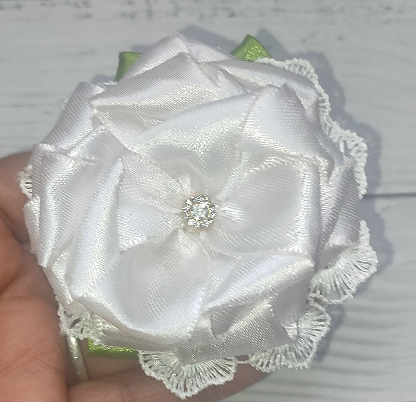 Radiant Rose Model Ribbon Hair Clip (Single Piece)