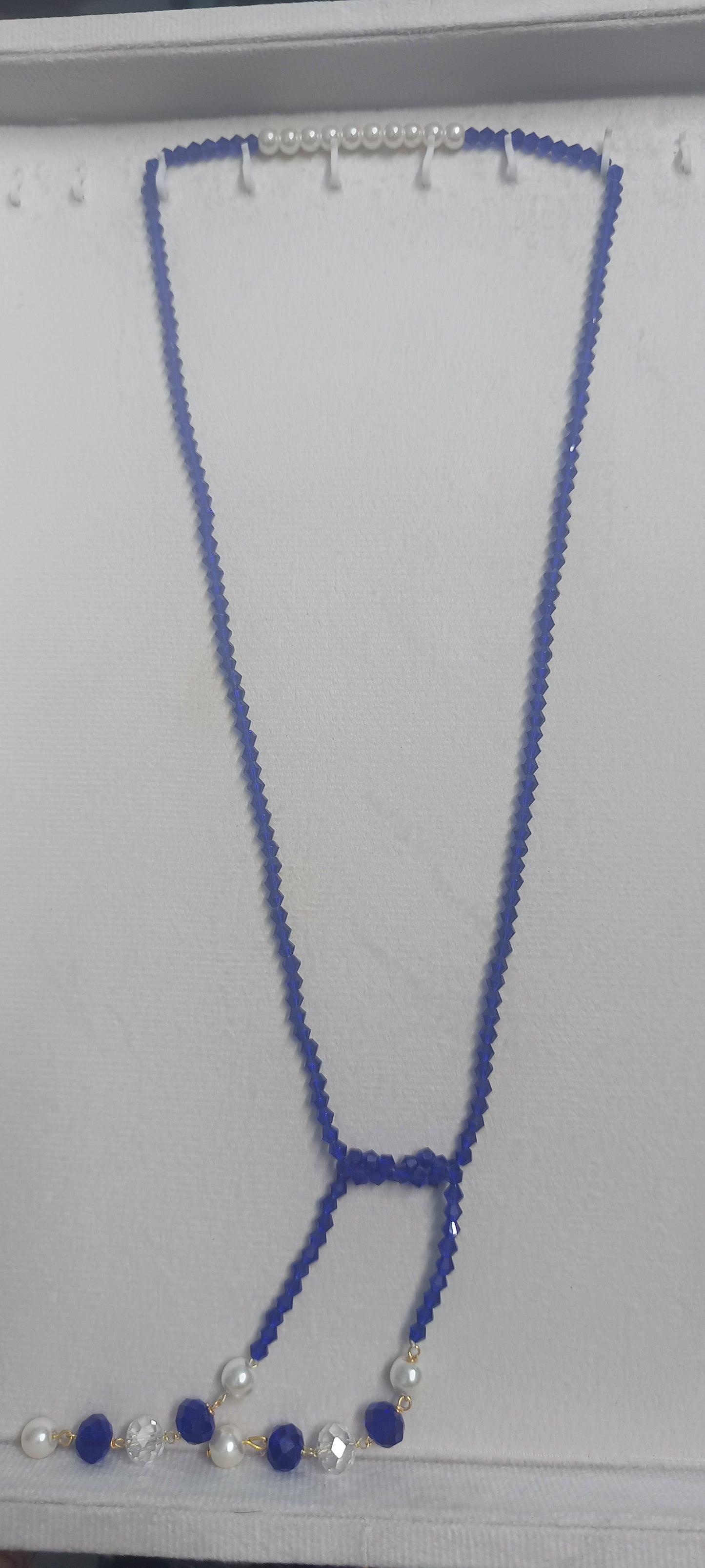 Stunning Single Layered Inverse Necklace