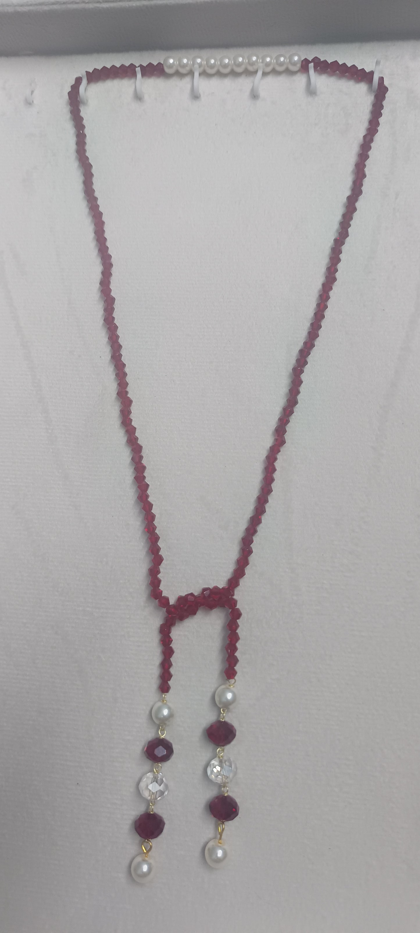 Stunning Single Layered Inverse Necklace